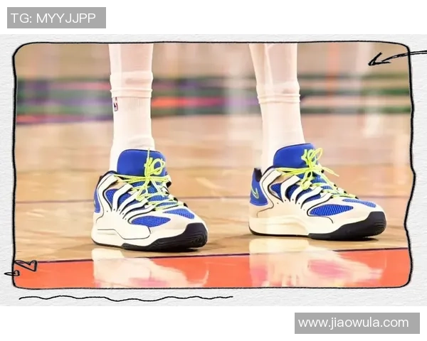 耐克传奇足球鞋与顶级前锋球星的完美结合展现速度与力量的极致魅力