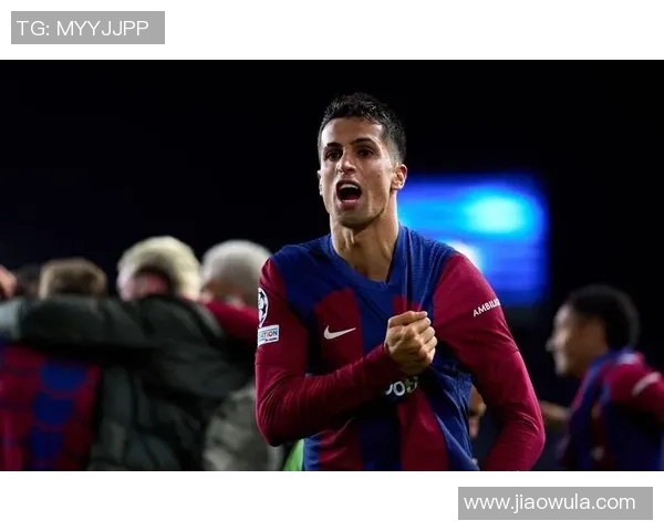 足球巨星喜悦时刻回顾：那些令人动容的瞬间与激动人心的庆祝时刻